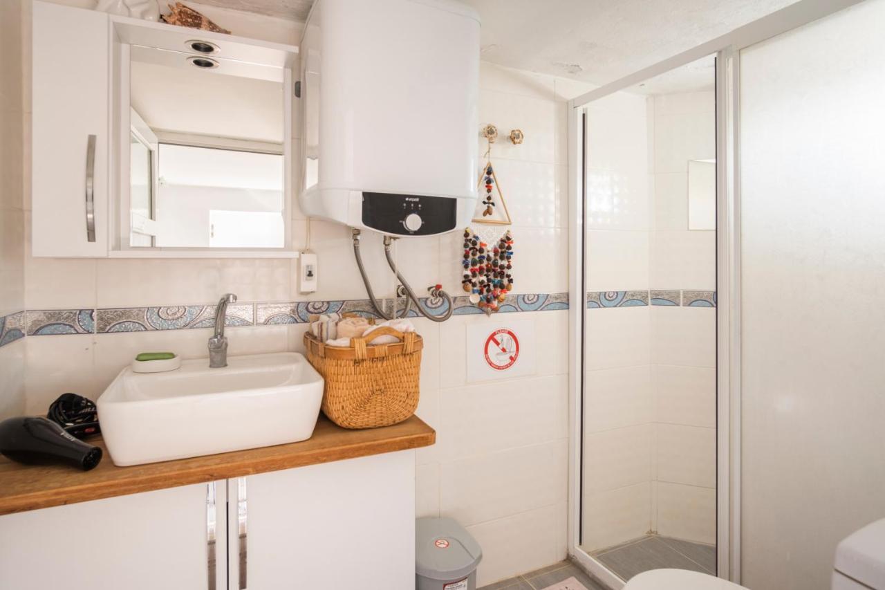 Central, Cozy, 15 Min Walk To The Beach, Fast Wi-Fi, Free Parking, 4Ppl Bodrum Ngoại thất bức ảnh