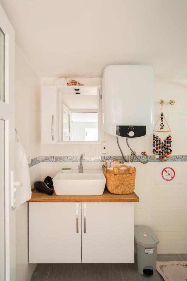 Central, Cozy, 15 Min Walk To The Beach, Fast Wi-Fi, Free Parking, 4Ppl Bodrum Ngoại thất bức ảnh