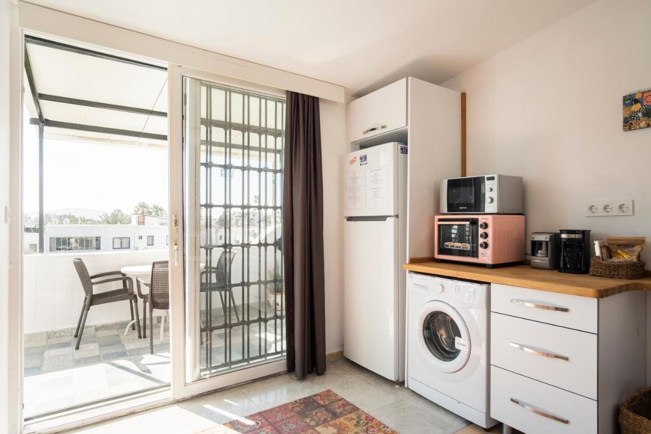 Central, Cozy, 15 Min Walk To The Beach, Fast Wi-Fi, Free Parking, 4Ppl Bodrum Ngoại thất bức ảnh