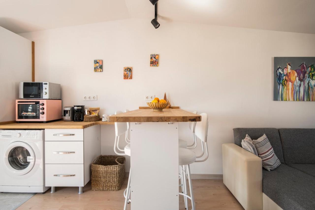 Central, Cozy, 15 Min Walk To The Beach, Fast Wi-Fi, Free Parking, 4Ppl Bodrum Ngoại thất bức ảnh