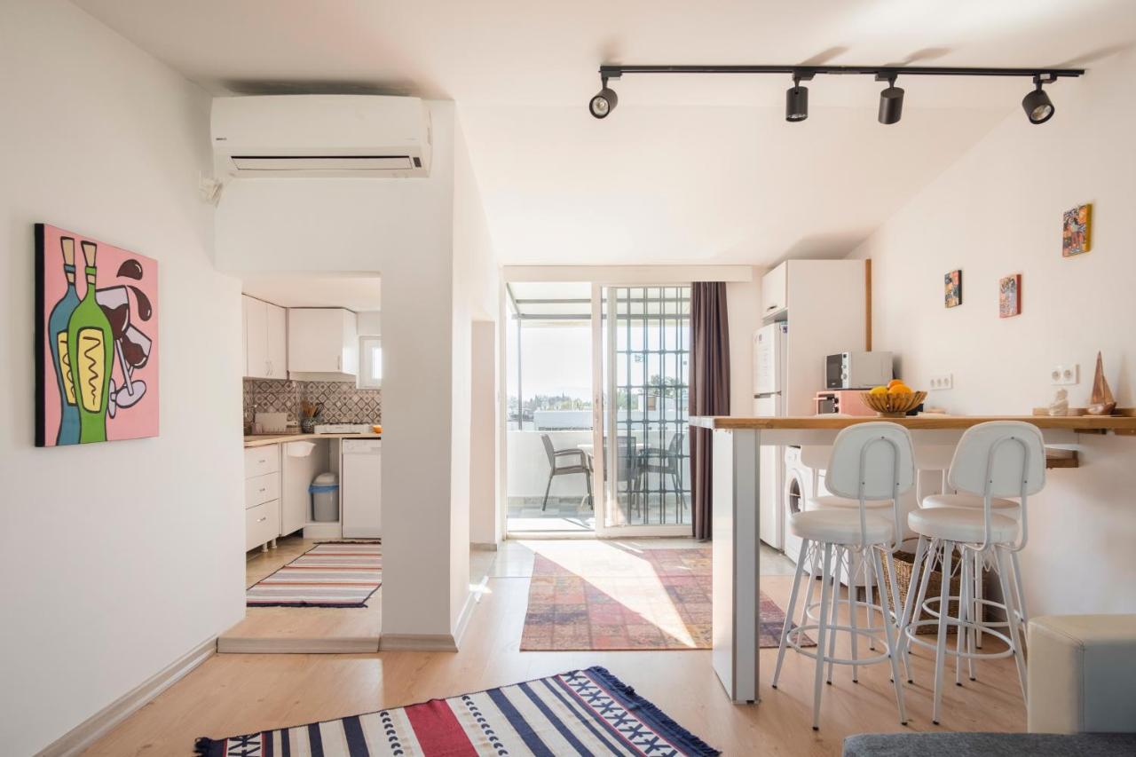Central, Cozy, 15 Min Walk To The Beach, Fast Wi-Fi, Free Parking, 4Ppl Bodrum Ngoại thất bức ảnh