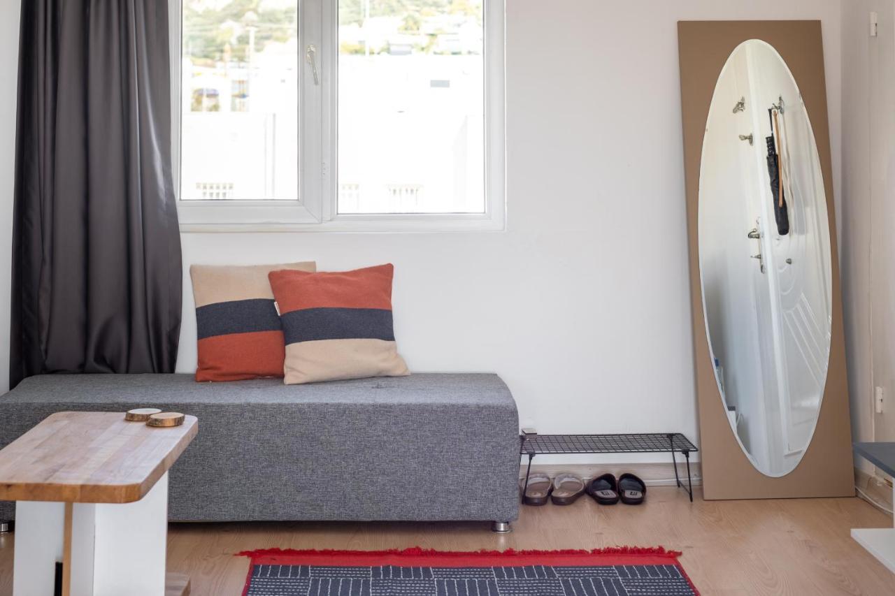 Central, Cozy, 15 Min Walk To The Beach, Fast Wi-Fi, Free Parking, 4Ppl Bodrum Ngoại thất bức ảnh