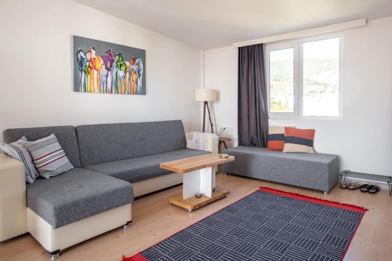 Central, Cozy, 15 Min Walk To The Beach, Fast Wi-Fi, Free Parking, 4Ppl Bodrum Ngoại thất bức ảnh