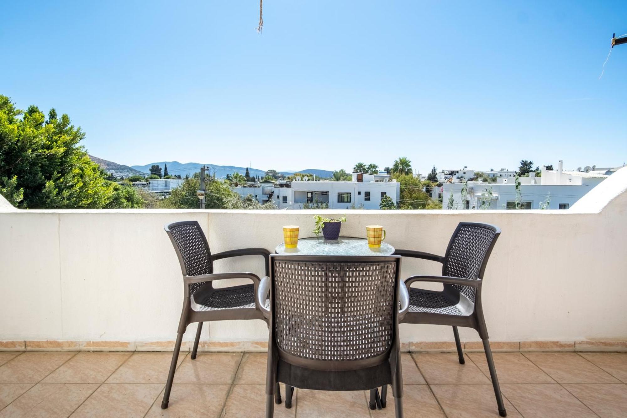 Central, Cozy, 15 Min Walk To The Beach, Fast Wi-Fi, Free Parking, 4Ppl Bodrum Ngoại thất bức ảnh